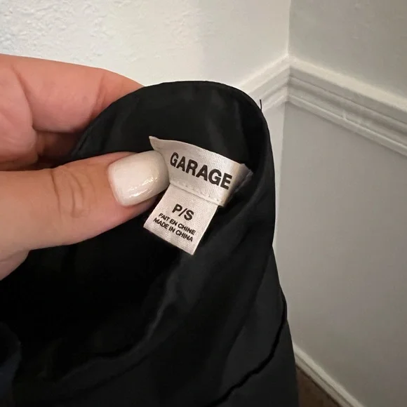 Black Silk Formal Dress with Plunging Neckline and Open Back. Size Small - Picture 5 of 6